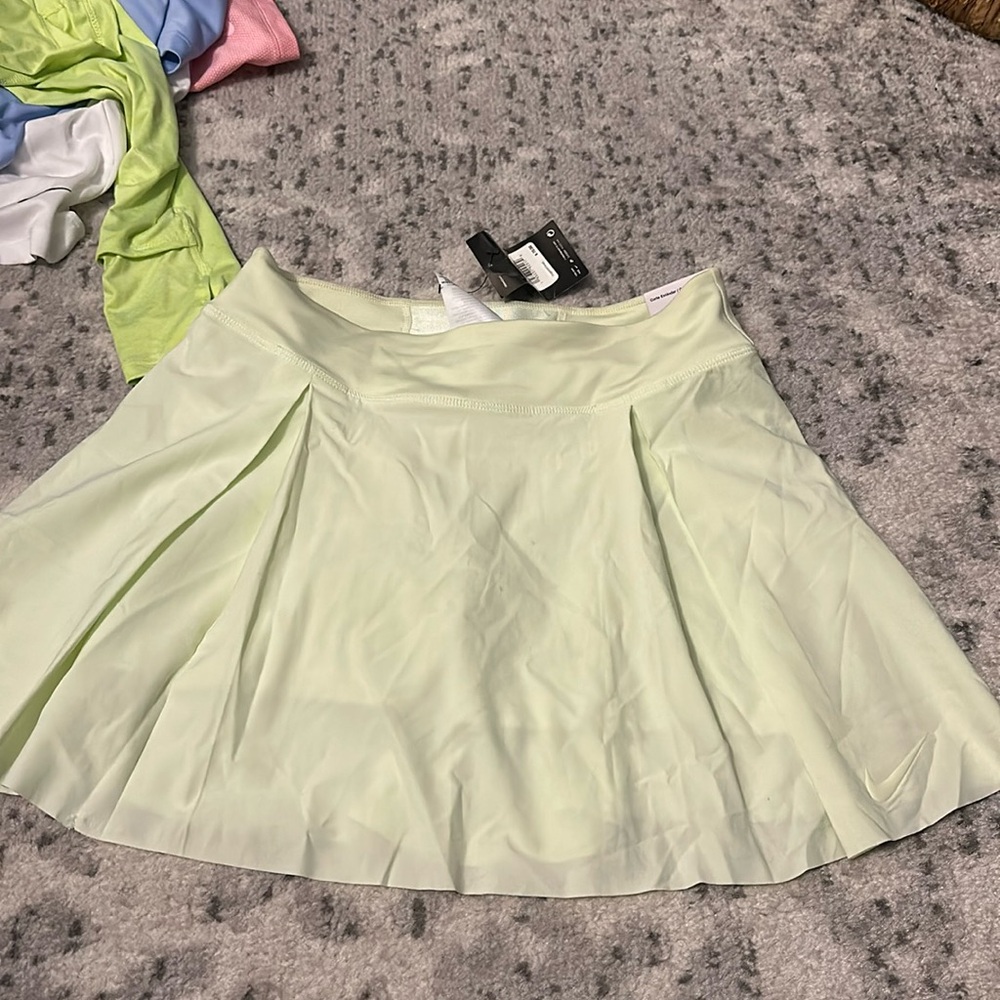 Women’s Nike lime, green golf or tennis skirt